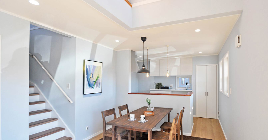 開放的な吹き抜けがある住まい